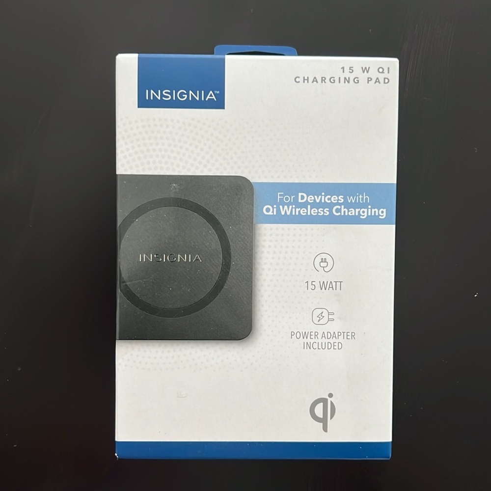 Insignia 15W Qi Wireless Charging Pad